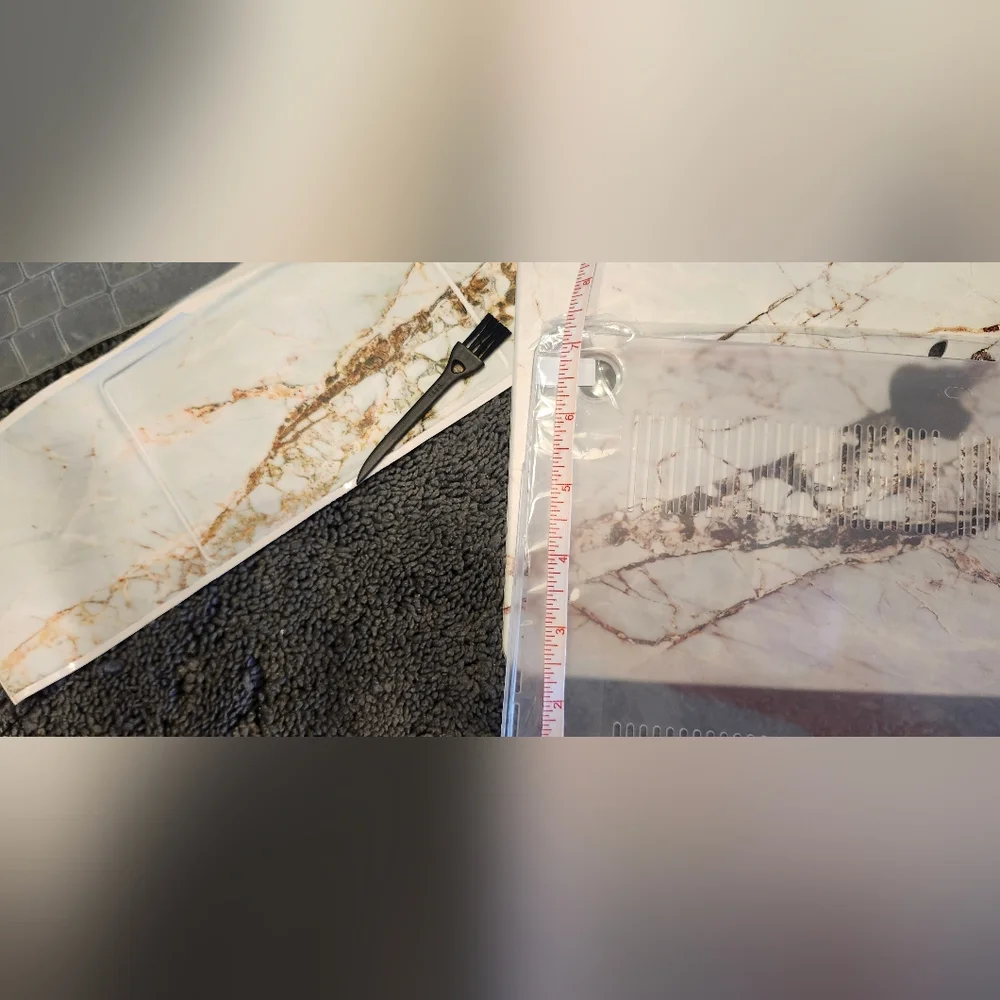 Elegant Marble Tablet Cover with Gold Accents